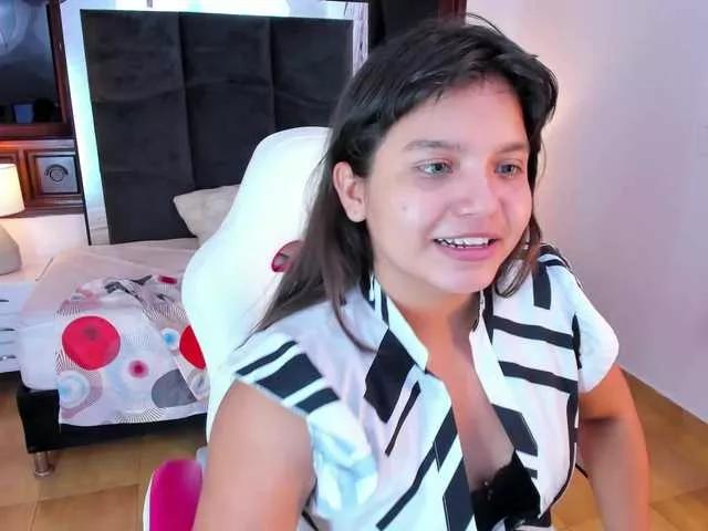 AngelaTeenPetite on BongaCams 