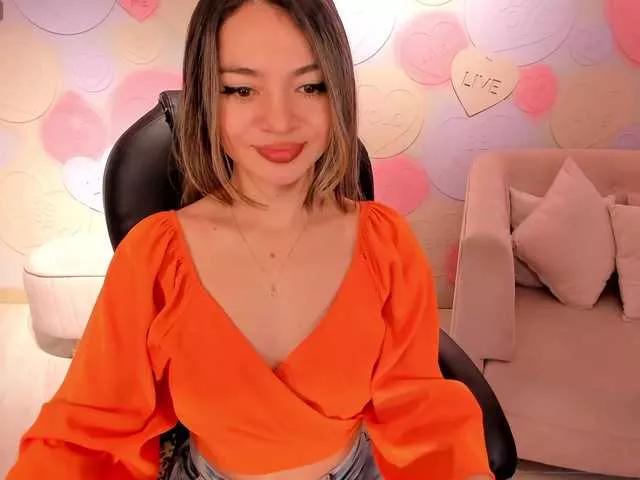 EmilyMartins on BongaCams 