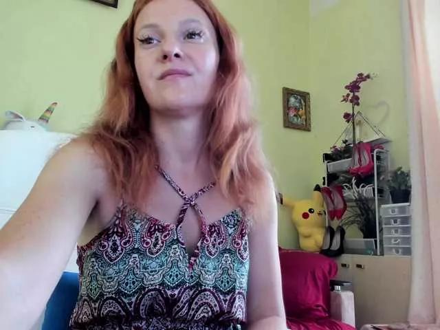 ladybigsmile on BongaCams 