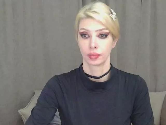 RoxySkyBlue on BongaCams 