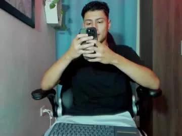 david_lopez_00 on Chaturbate 