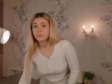 loraalvey on Chaturbate 