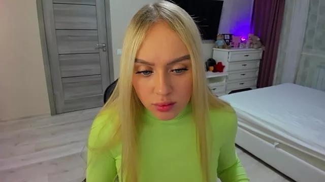 ElinOceanX on StripChat 