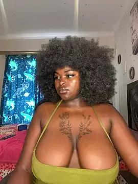 Honeycoco0211 on StripChat 