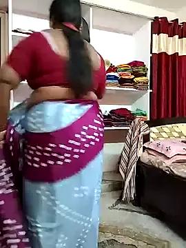 Swapna_143 on StripChat 